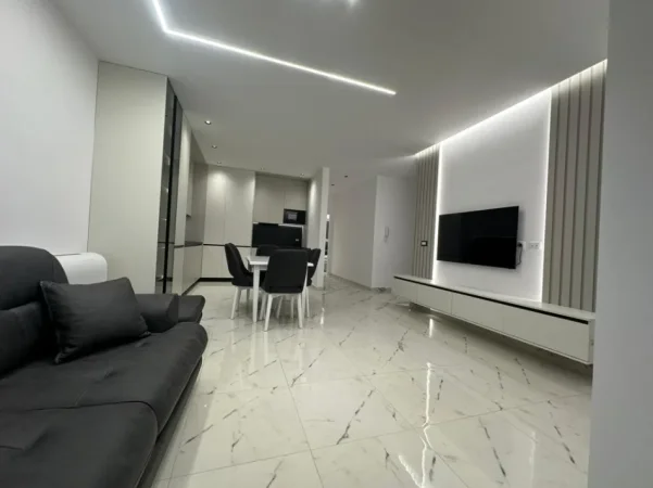 Tirane, jepet me qera apartament 2+1+Ballkon Kati 6, 108 m² 850 € (ish Dogana)
