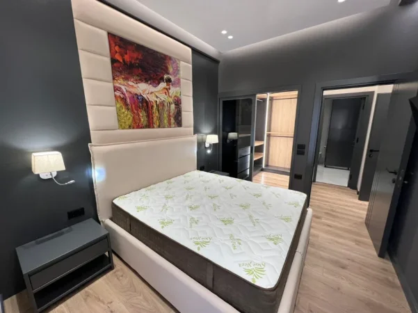 Tirane, jepet me qera apartament 1+1+Ballkon Kati 12, 75 m² 950 € (Garden Building)