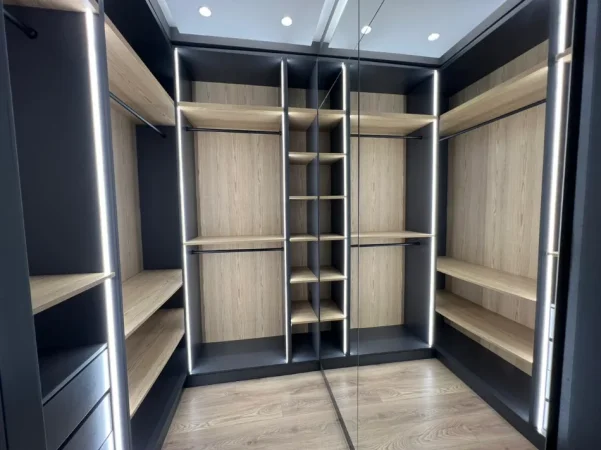 Tirane, jepet me qera apartament 1+1+Ballkon Kati 12, 75 m² 950 € (Garden Building)