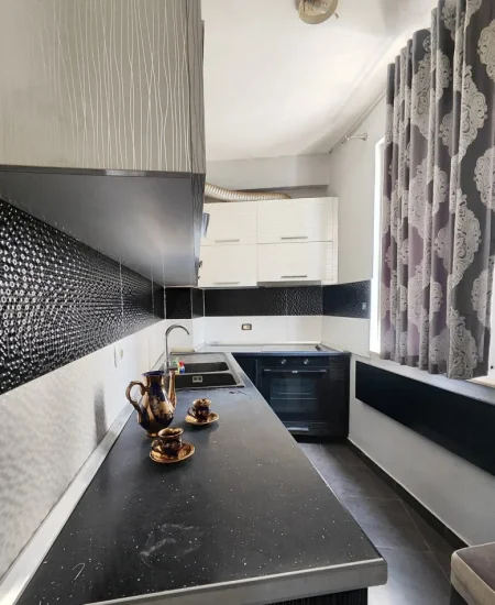 Tirane, jepet me qera apartament 1+1 Kati 3, 78 m² 450 € (Astir)