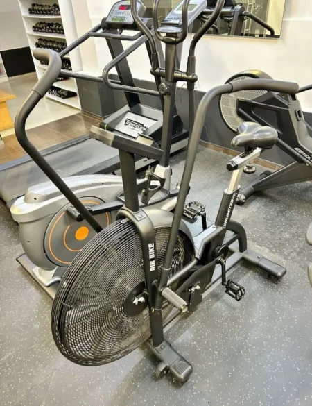 🔥TIRANE---SHITEN PAISJE TE NJE PALESTRE SHUME CILESORE AMERIKANE PER TE GJITHA LLOJET E SPORTEVE.  50.000 €