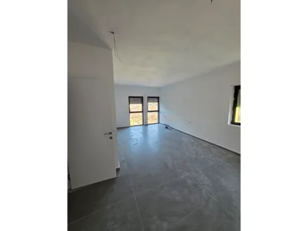 Tirane, shitet apartament duplex Dublex , 260,57 m² 480.000 € (Kodra e Diellit)