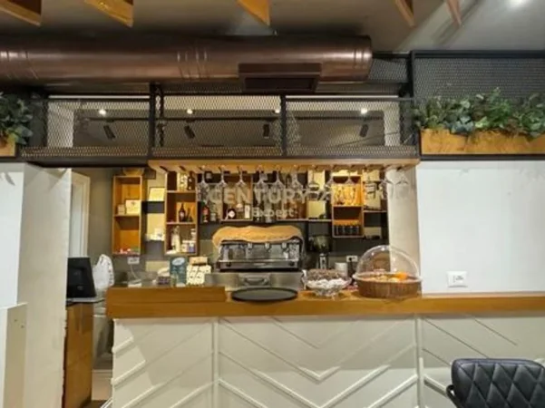 Tirane, shitet Kati 0, 90 m² 220.000 € 