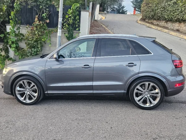 Tirane, shes makine Audi Q3 Benzin+Gaz, gri e erret automatik Klima 221.000 km 11.000 €