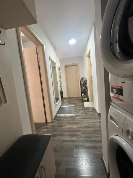 Tirane, shes apartament 2+1+Ballkon Kati 5, 100 m² 