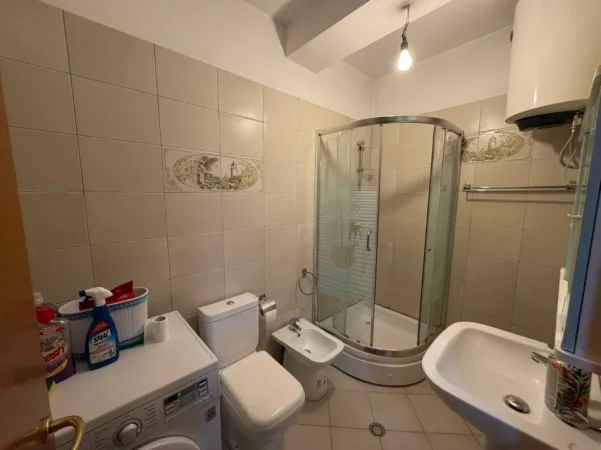 Tirane, jap me qera apartament 1+1+Ballkon Kati 6, 65 m² 450 € (rruga stavri themeli)