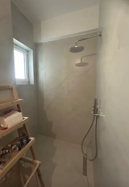 Tirane, jap me qera apartament 1+1 Kati 2, 50 m² 300 € (rruga dalip topi)