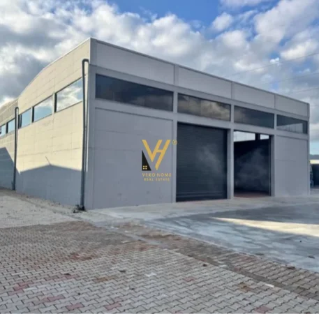 Fushe Kruje, jepet me qera magazine Kati 0, 3.200 m² 3.200 € (FUSHE KRUJE)