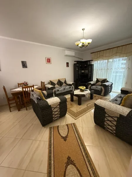 Tirane, jepet me qera apartament 1+1 Kati 3, 68 m² 450 € 