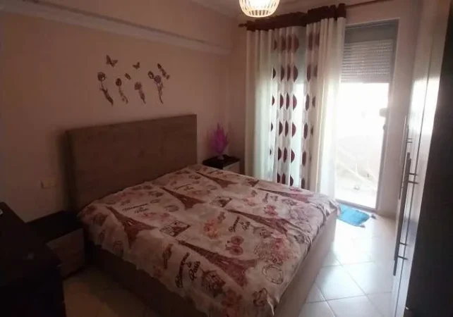 Tirane, jepet me qera apartament 2+1+Aneks+Ballkon Kati 3, 97 m² 470 € (Rruga Besim Alla)