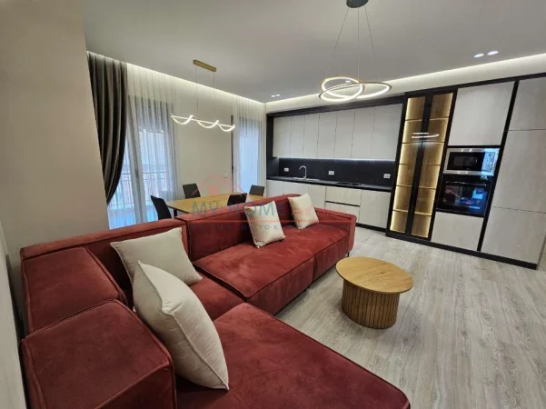 Tirane, jepet me qera apartament 2+1+Ballkon Kati 8, 113 m² 1.400 € (Kompleksi Delijorgji)