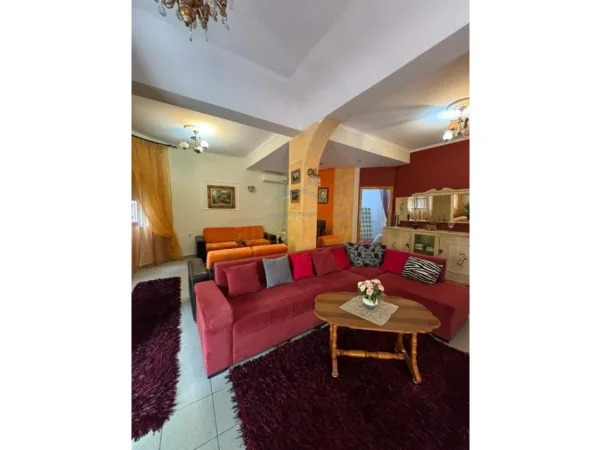 Tirane, shes apartament 3+1 Kati 1, 138 m² 169.000 € 