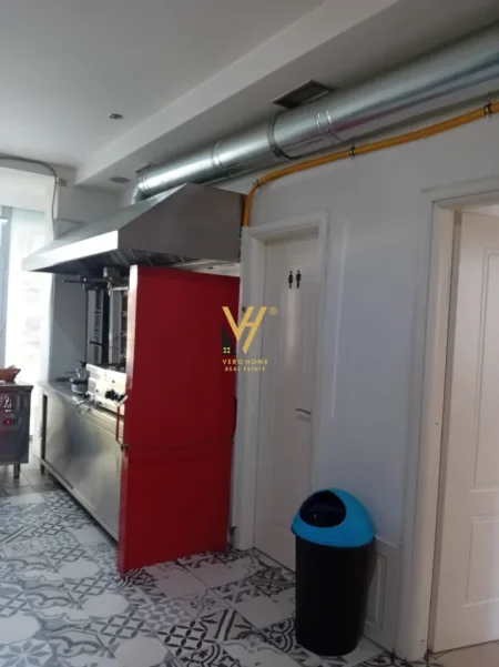 Tirane, shitet biznesi Kati 0, 150 m² (BULEVARDI BAJRAM CURRI)