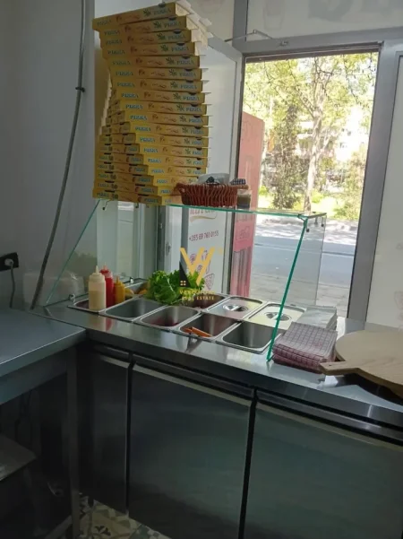 Tirane, shitet biznesi Kati 0, 150 m² (BULEVARDI BAJRAM CURRI)