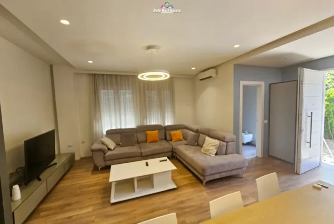 Tirane, jepet me qera apartament 4+1 Kati 3, 460 m² 3.000 € (Teg)