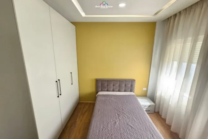 Tirane, jepet me qera apartament 4+1 Kati 3, 460 m² 3.000 € (Teg)