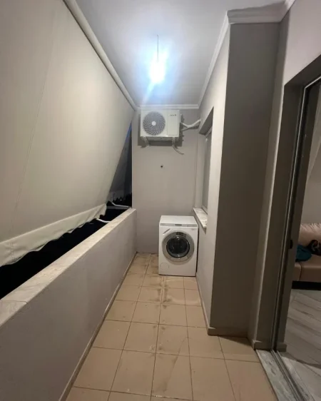 Tirane, jepet me qera apartament 2+1 , 90 m² 400 € 