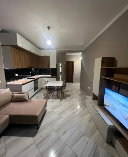 Tirane, jepet me qera apartament 2+1 , 90 m² 400 € 