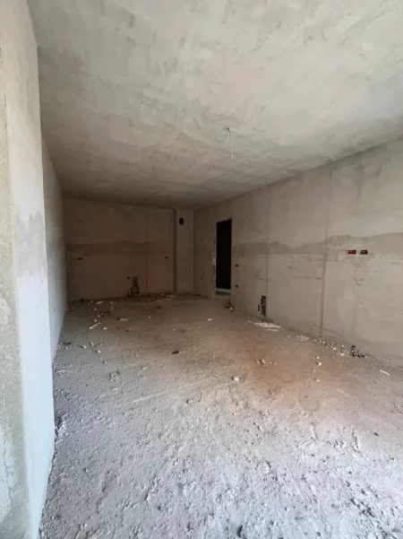 Tirane, shitet apartament 2+1+Ballkon Kati 1, 107 m² (Ringside Paskuqan)