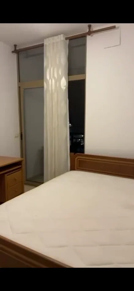 Tirane, jepet me qera nga Pronari, pa-komision apartament 2+1+Ballkon Kati 6, 110 m² 437 € (Vila L Astir)