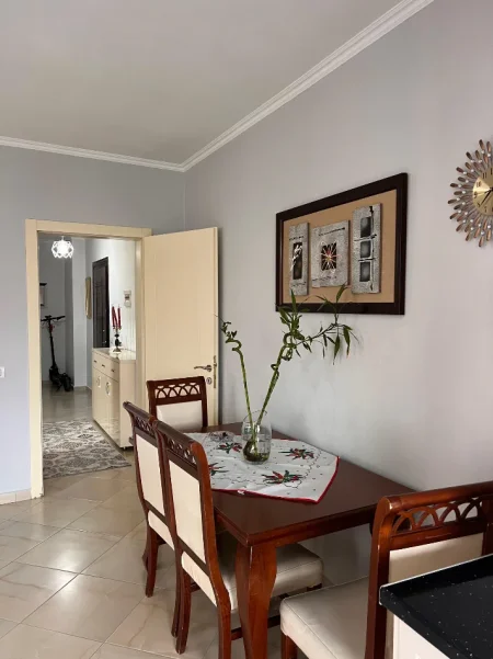 Tirane, shitet 2+1 Kati 3, 125 m² 160.000 € 