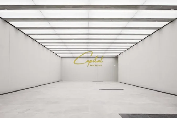 Tirane, jepet me qera magazine Kati 0, 240 m² 550 € (KINOSTUDIO)