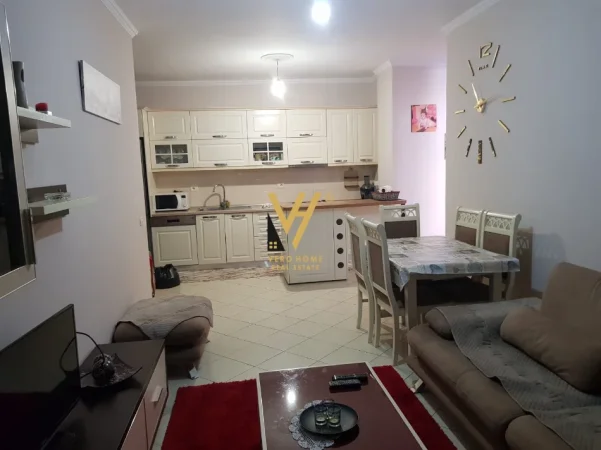 Tirane, jepet me qera apartament 2+1+Ballkon Kati 4, 90 m² 470 € (MISTO MAME)