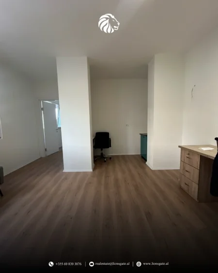 Tirane, jap me qera apartament 1+1 , 135 m² 1.350 € 