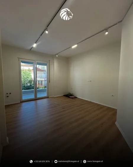 Tirane, jap me qera apartament 1+1 , 135 m² 1.350 € 