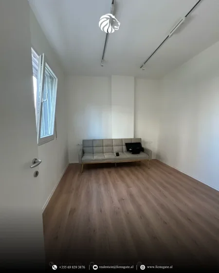 Tirane, jap me qera apartament 1+1 , 135 m² 1.350 € 