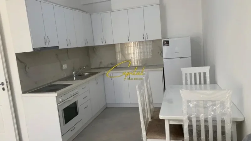 Tirane, jepet me qera apartament 1+1 Kati 7, 80 m² 450 € (ASTIR)