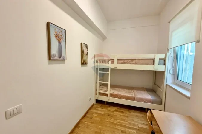 Tirane, jepet me qera apartament 2+1+Aneks+Ballkon Kati 1, 90 m² 750 € (Touch of The Sun)