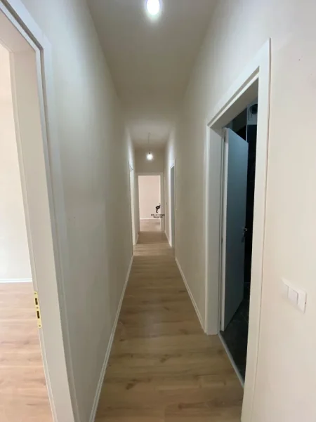 Tirane, shitet apartament 3+1 Kati 4, 124 m² 391.000 € (KOMUNA E PARISIT)