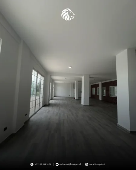 Tirane, jap me qera ambjent biznesi , 500 m² 2.500 € 