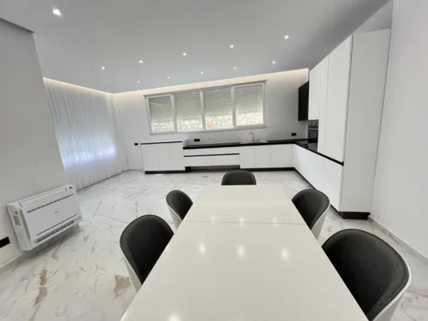 Tirane, shitet Vile 3 Katshe , 517 m² 695.000 € 