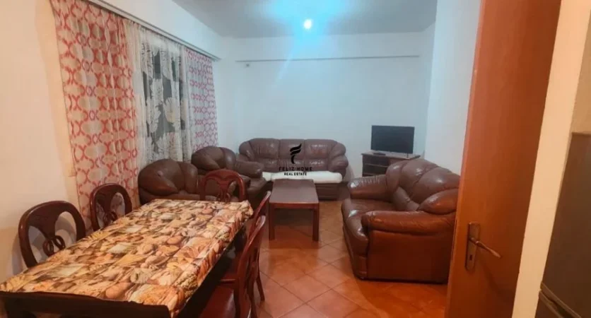 Tirane, jepet me qera apartament 2+1 Kati 1, 97 m² 600 € (VASIL SHANTO)