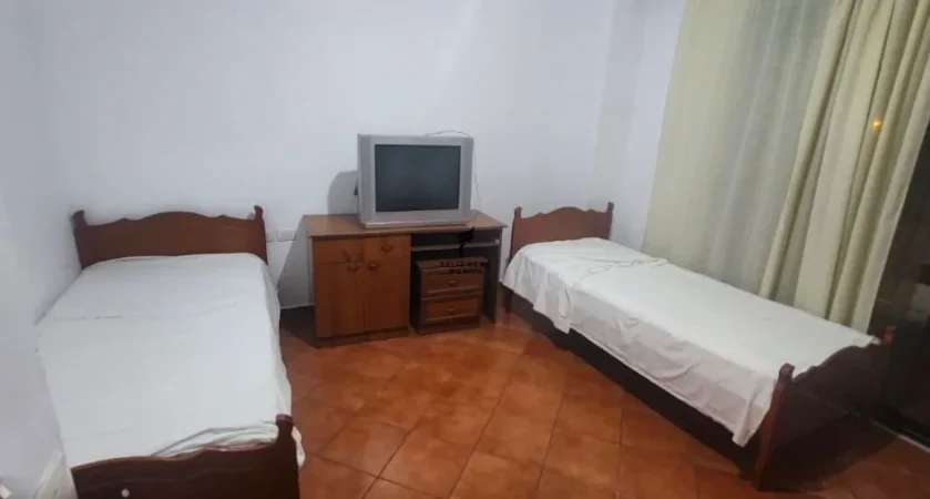 Tirane, jepet me qera apartament 2+1 Kati 1, 97 m² 600 € (VASIL SHANTO)