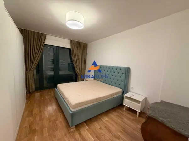 Tirane, jepet me qera apartament 3+1 Kati 3, 170 m² 2.500 € (BLLOKU)