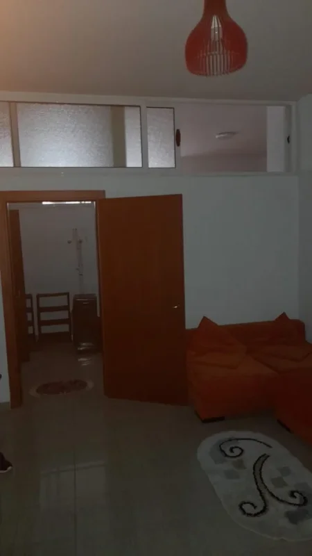 Tirane, jepet me qera apartament 1+1 60 m² 350 € (Kodra E Diellit)