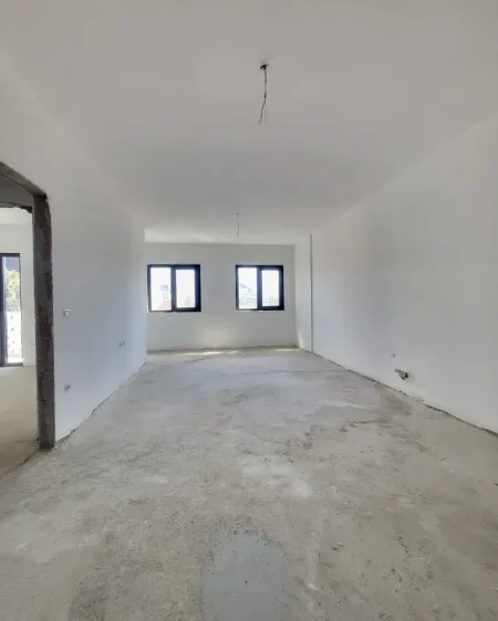 Tirane, shitet apartament 1+1 Kati 3, 70 m² 170.000 € (Rruga e Kavajes)