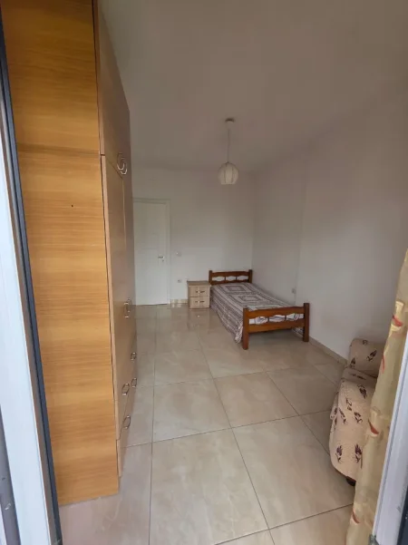 Tirane, jepet me qera apartament 2+1 Kati 4, 90 m² 500 € (ASTIR)