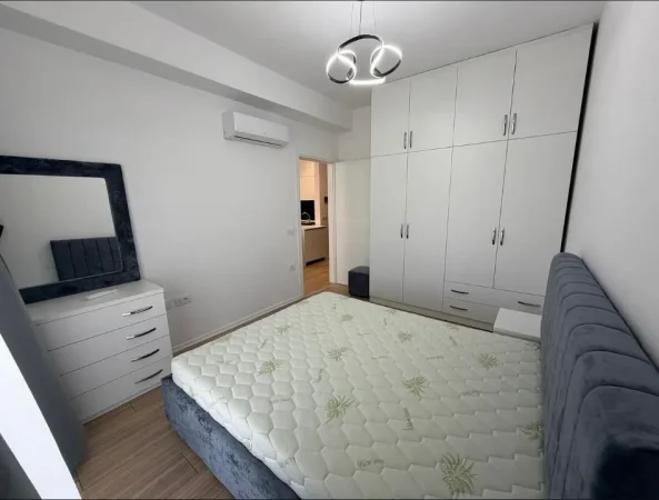 Tirane, jepet me qera apartament 1+1 Kati 5, 550 € (Astir)