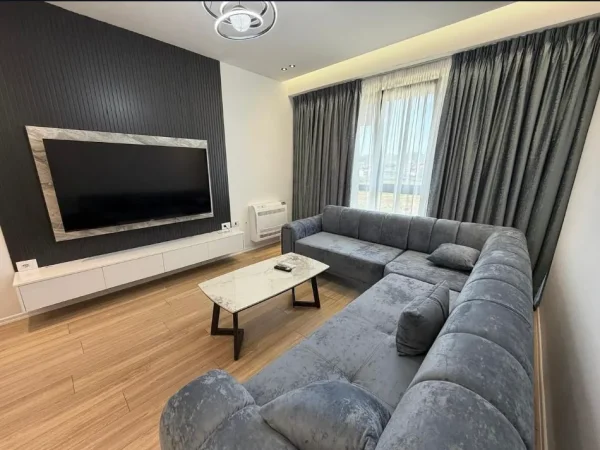 Tirane, jepet me qera apartament 1+1 Kati 5, 550 € (Astir)