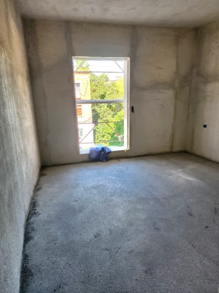 Tirane, shitet apartament 2+1+Aneks+Ballkon Kati 1, 100 m² 