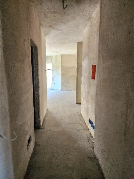 Tirane, shitet apartament 2+1+Aneks+Ballkon Kati 1, 100 m² 