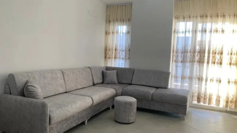Tirane, jepet me qera apartament 1+1 Kati 7, 80 m² 450 € (Astir)