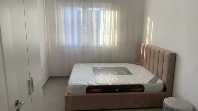 Tirane, jepet me qera apartament 1+1 Kati 7, 80 m² 450 € (Astir)