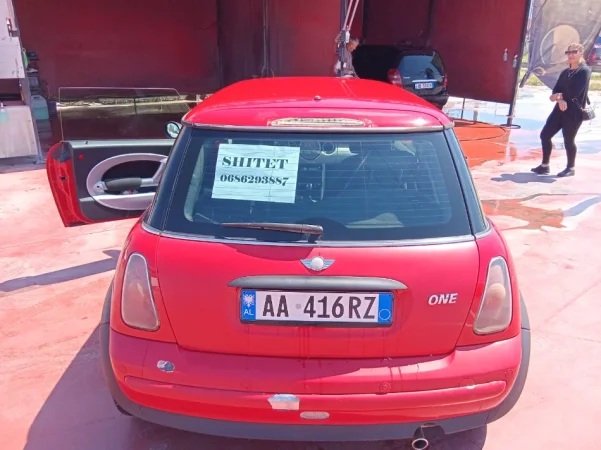 Shqiperi, shitet makine Mini cooper Benzin, e kuqe manuale Kondicioner 200.000 km 1.800 €