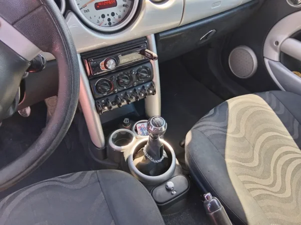 Shqiperi, shitet makine Mini cooper Benzin, e kuqe manuale Kondicioner 200.000 km 1.800 €