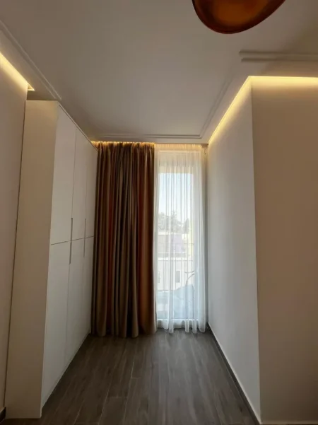 Tirane, shitet apartament 2+1 Kati 3, 95 m² 